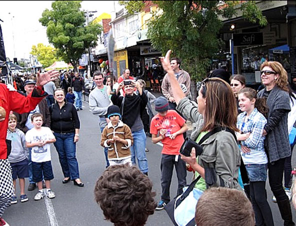 Melbourne Roving Entertainer Flambe